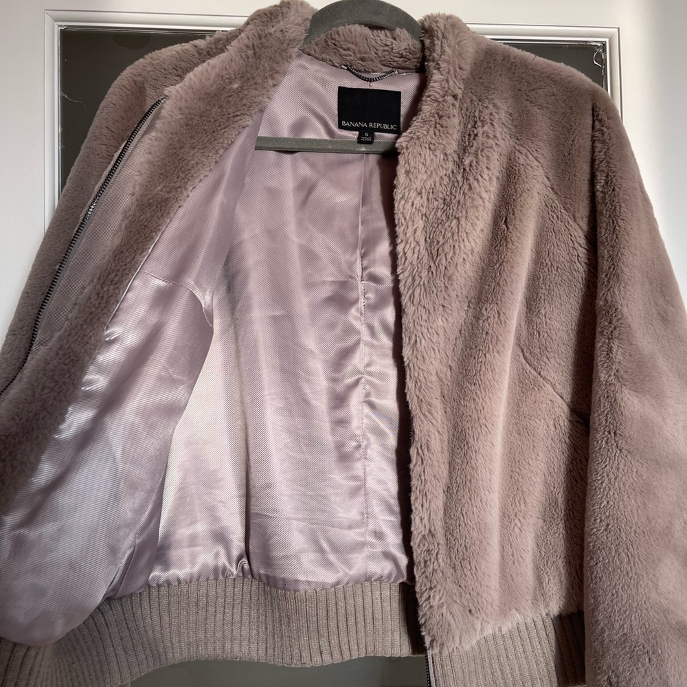 Banana Republic Taupe Faux Fur Jacket - Picture 4 of 5